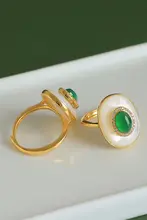 天然グリーンメノウと白貝母のリング【高級感あるデザイン・純銀金メッキ・サイズ調整可能】