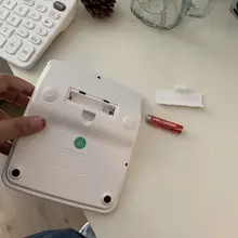白色電卓【大画面・携帯便利・二重電源対応】
