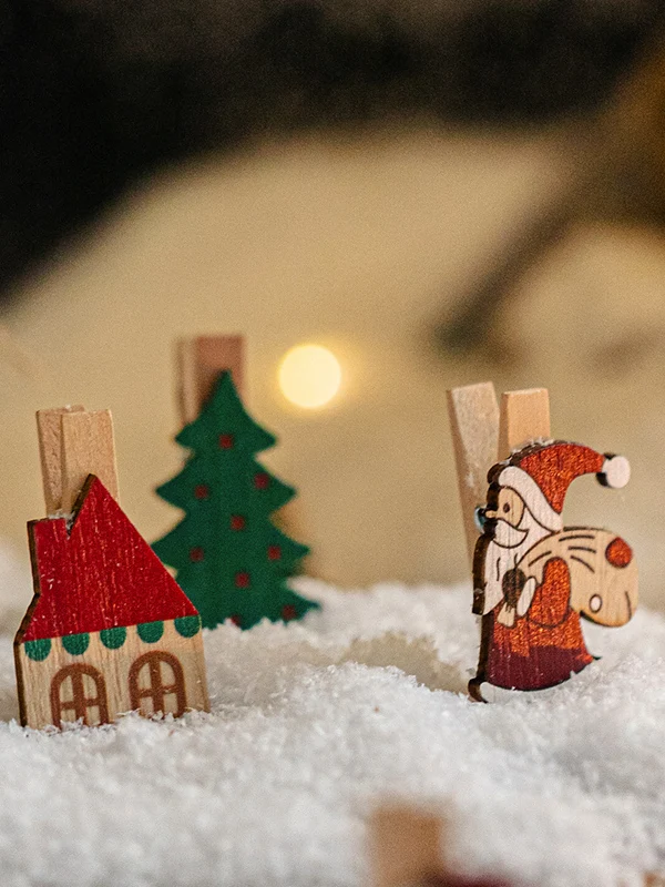 雪だるまとサンタクロースのLEDクリスマスツリー装飾ライト：xmasとx'masの使い分けガイド