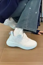 夏用透湿性スポーツシューズ【女性用・ソフトソール・滑り止め・クッション性良好】