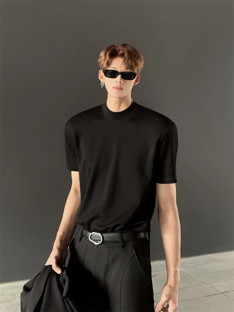 メンズTシャツの重ね着に迷っているなら、どうやって着るの？