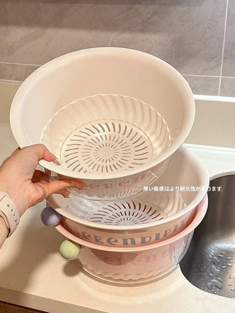 水切りバスケット：可愛さと機能性を兼ね備えた二段式ザルの使い方と選び方