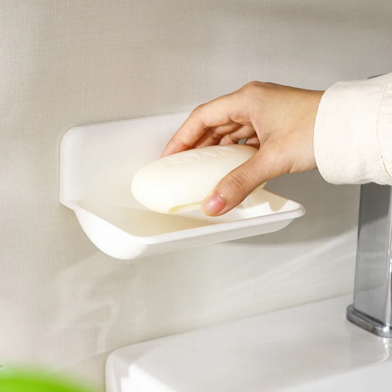 お風呂用シャンプー置きの選び方：シンプルな吸着式石鹸ホルダーの実用性と設置条件