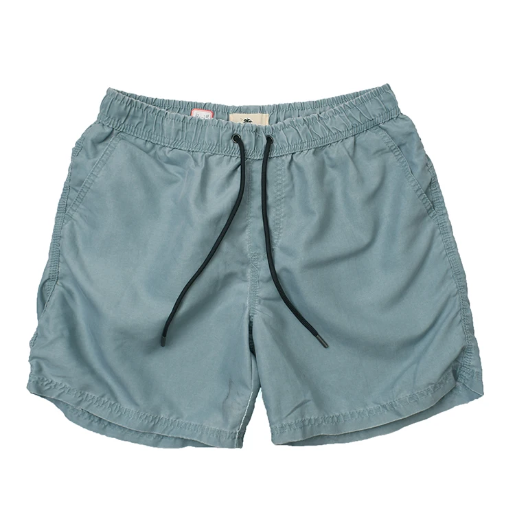 ショートパンツ タイツ 何歳まで使えるか？ヴィンテージ風ウォッシュドショートパンツの実用性と適用年齢を解説