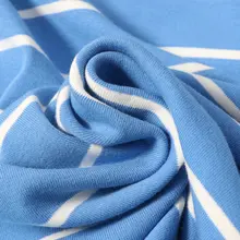 刺繍入りストライプデザインの丸首半袖Tシャツ【メンズ】