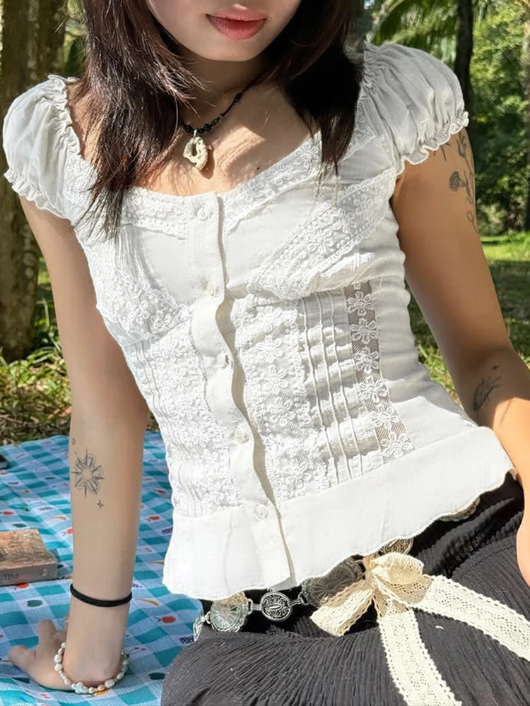 ショートスリーブTシャツをどう選ぶ？レトロなレースデザインが夏のスタイルを一気に引き立てる理由