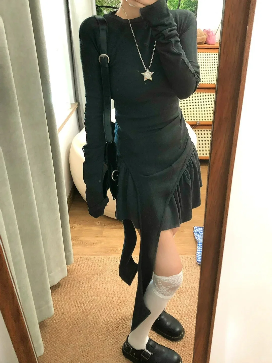 プレゼント用のネックレスを選ぶときに迷うのは、どうやって「かわいい」を表現するか？