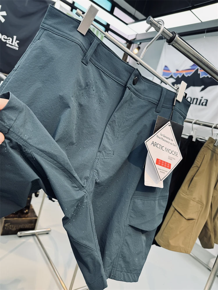 カーゴパンツ メンズ コーデ 完全ガイド｜通勤・雨の日対応の実用性を徹底解説