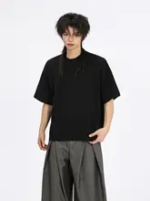 個性的な都市風デザインのプレーンショート丈Tシャツ【オーバーサイズ・短袖・シンプル】