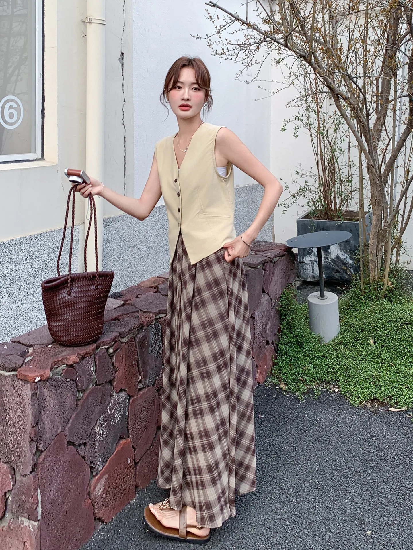 20代後半女性が夏に選ぶべき「レトロな着こなし」は？