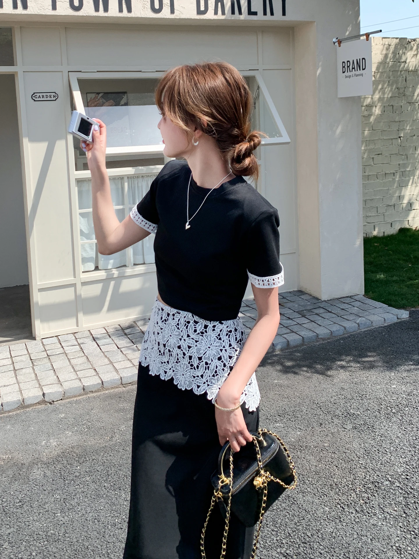 6月後半に着るきれいな服装はどう選ぶ？——ティーン向けの夏のドレスセットが解決するリアルな悩み