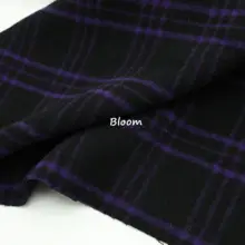 高含毛の厚手生地【紫色と黒のチェックパターン・ウール混】