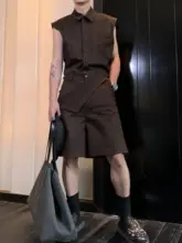 目を引くデザインのカジュアルベストとショートパンツ（セットアップ対応）