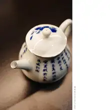 青花白菜模様の陶磁器茶器【詩文泡茶器・蓋碗・スプーン付き】