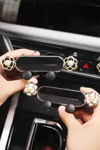 可愛いデザインの車載用スマホホルダー【エアコン通風口取り付け・重力式・女性向け】