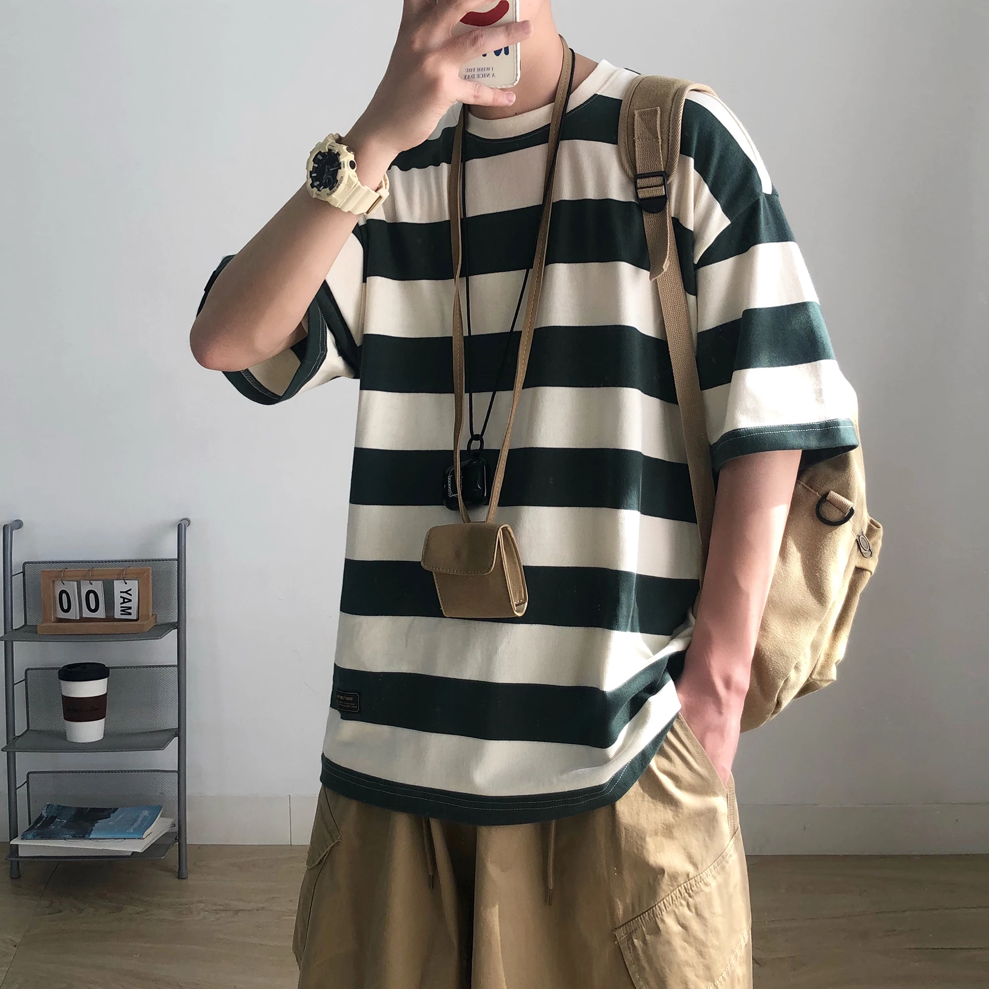 RICHMAN 夏用メンズレトロストライプTシャツ：20代男性のスマートカジュアルスタイルに最適な日系レトロデザイン