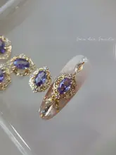 紫色のジルコンデザイン ピアス【レトロスタイル・金属製】