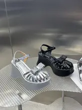 オープントゥのワイズヒールサンダル【厚底・リボン付き・ハイヒール・通気性】