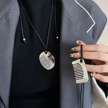 トレンドの小さな櫛デザインのチタン製ペンダントネックレス【ロングタイプ・鎖骨チェーン・アクセサリー】