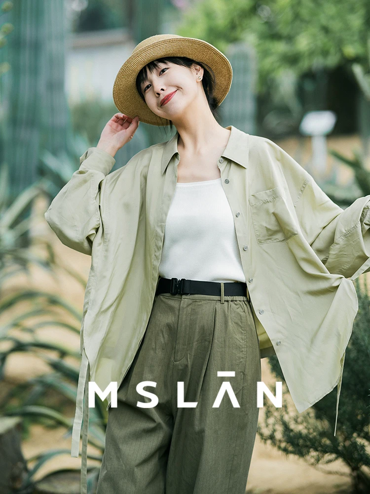グレー キャミソールは、本当に「何色と合う」の？