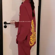 赤のカップル用パジャマ【春秋用・可愛いトラ柄・長袖・純綿・ホームウェア】（セットアップ対応）