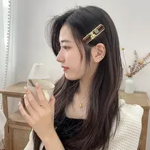 小熊デザインのヘアクリップ【サイドバング用・韓国風・おしゃれアクセサリー】