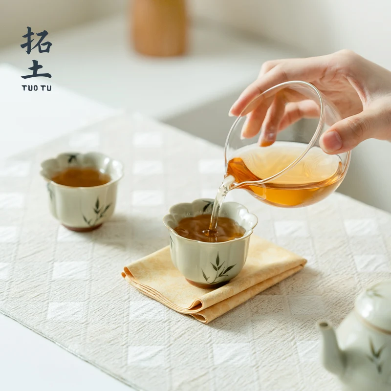 お湯沸かすキャンプで失敗しない方法は？手描き陶器のティーポットが解決する理由