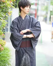 伝統的な男性用浴衣【ポリエステル素材・しわになりにくい・日本旅行用】