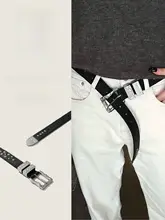 バラのデザインが印象的なレザー製ベルト【立体浮彫・剣と盾のモチーフ】