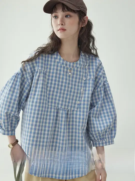 可愛らしいパフスリーブチェック柄ボタンシャツ【春夏用・デザイン性のあるパッチワーク】