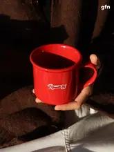 goodfornothing 紅い犬の陶器製マグカップ【ミルク・コーヒー用】