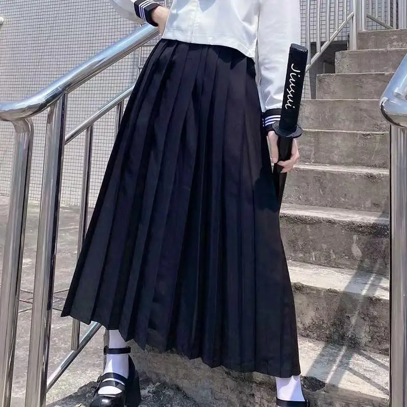 マーメイドスカート コーデ完全ガイド｜トップス選びの5つのルールとシーン別活用法