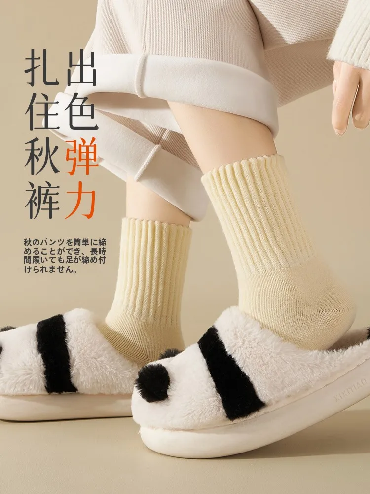 蒸れない靴下を選ぶべき理由は？冬の足元を救う「加熱収納」機能が革命的