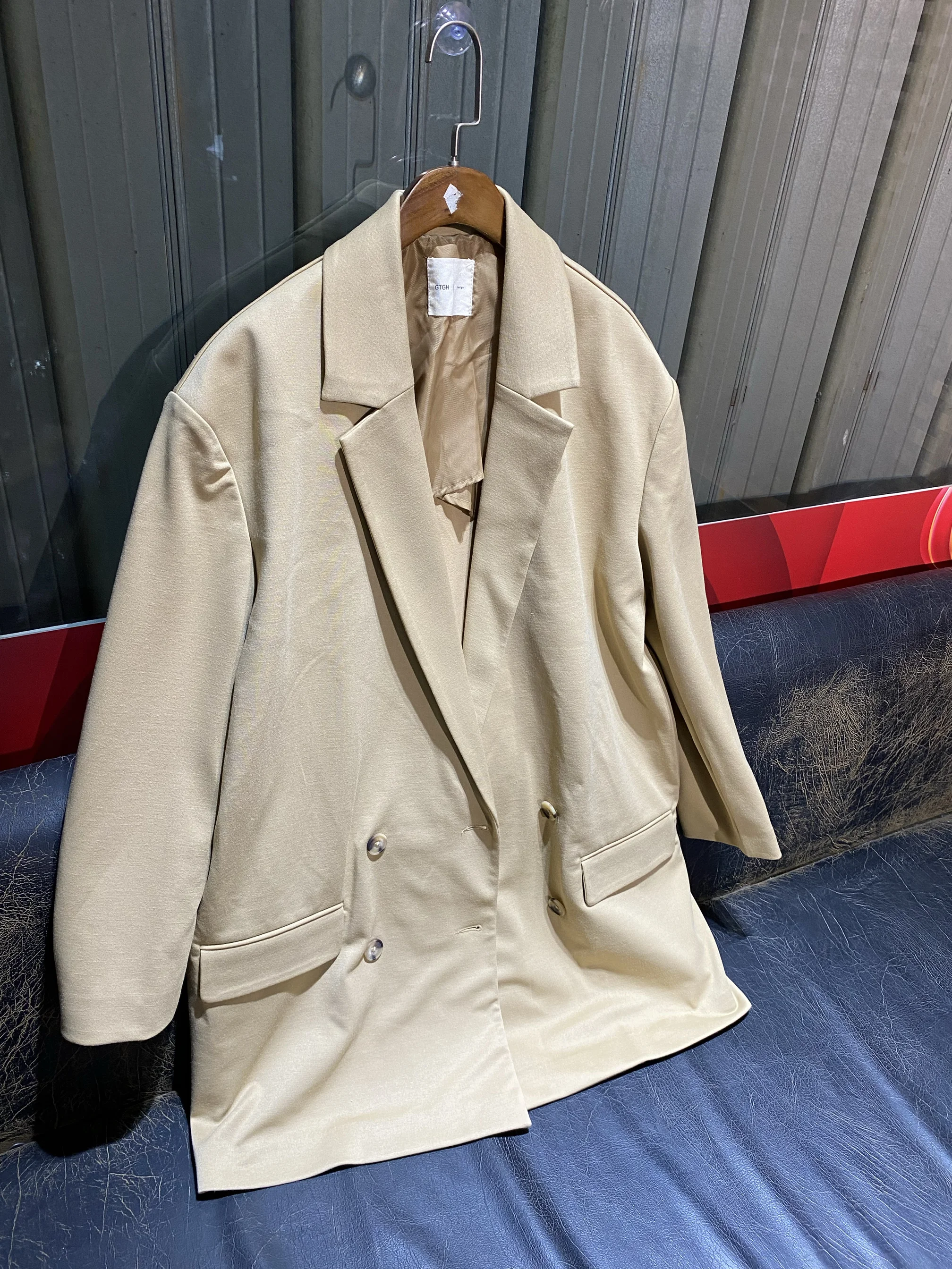 デニムジャケット コーデ 完全ガイド｜通勤・冬・日常で失敗しない着こなしの秘密