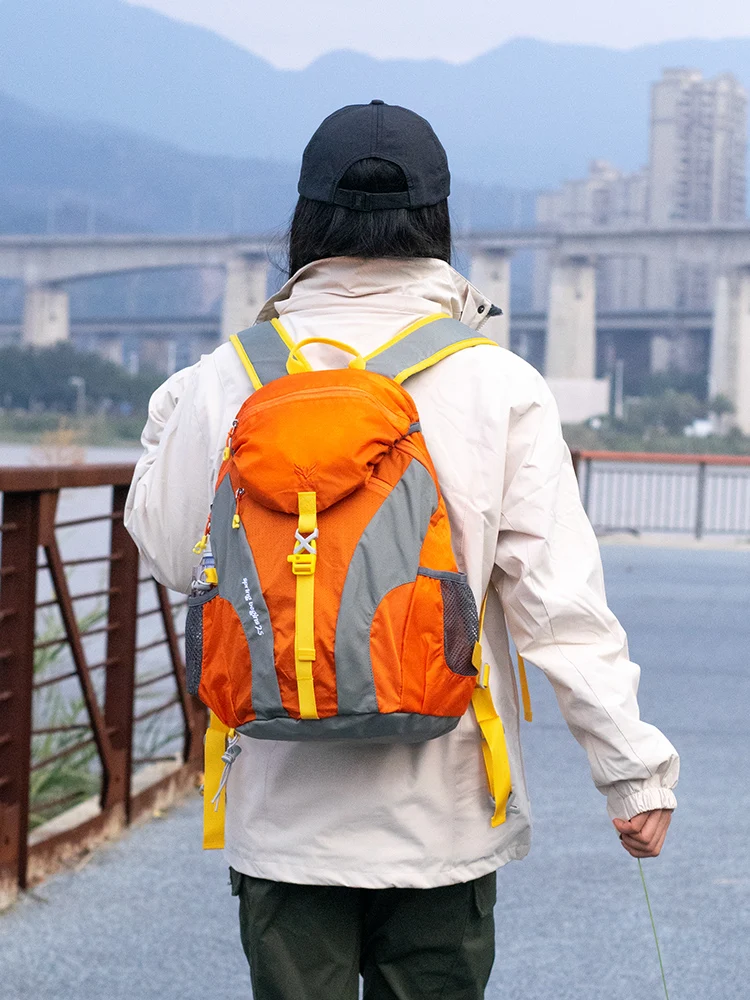 軽装登山に欠かせないリュックサックは、本当にこれで決めるべき？