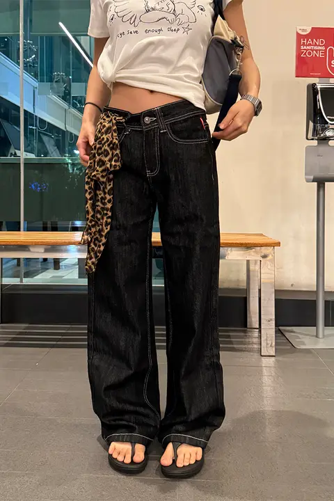 ハイストリートスタイルの低腰ストレートワイドデニムパンツ【フィット・スリム効果・女性用】