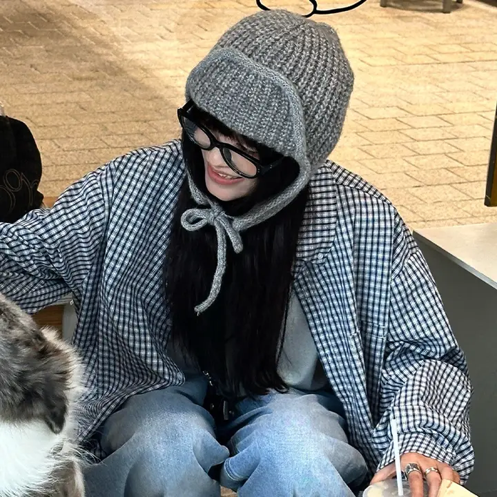 グレーの編み物イヤーマフ帽子【秋冬用・保温・防寒・シンプルデザイン】