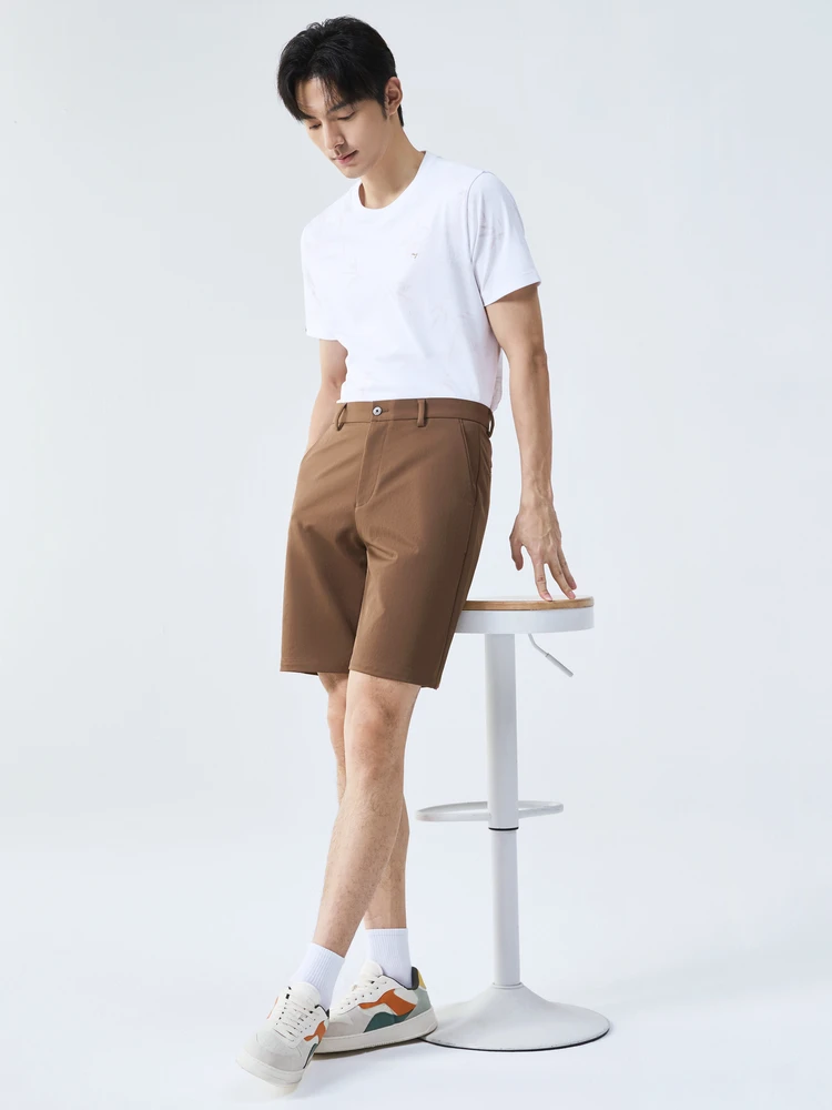 カーゴパンツ メンズ コーデ - ストレートフィット・カーキショートパンツのデザインと実用性