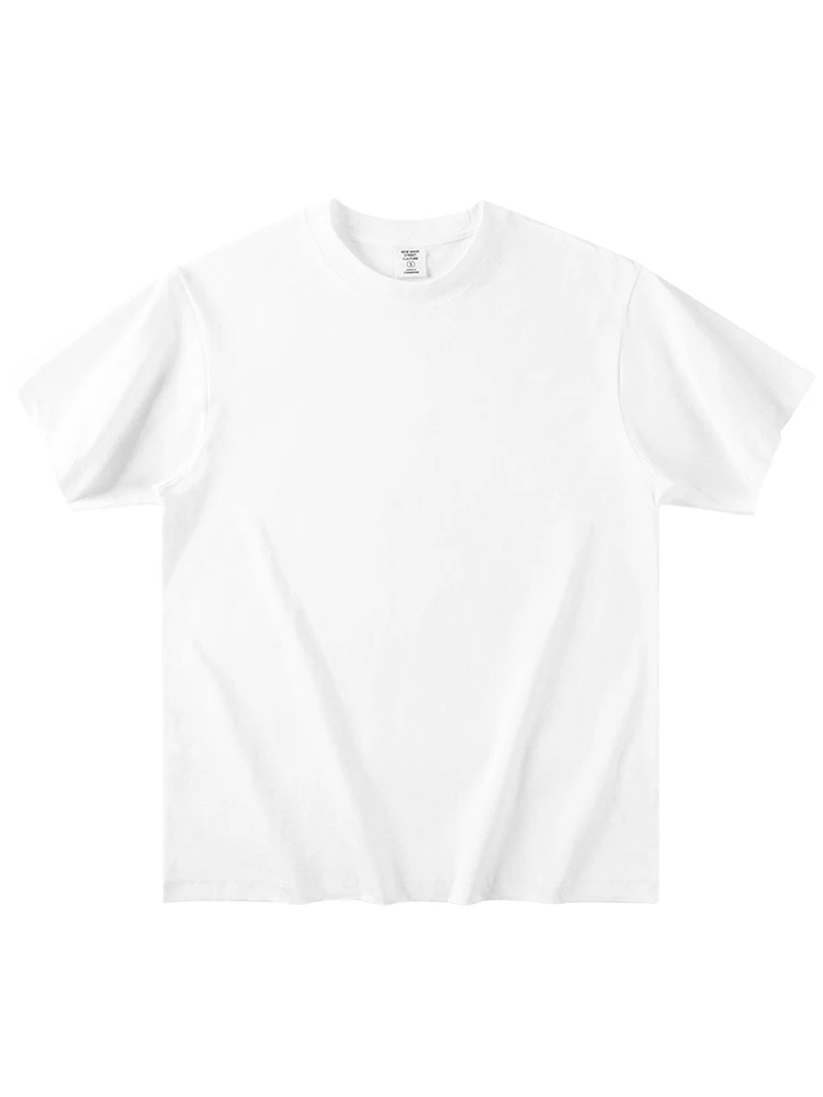 ズボンにTシャツを着せるのはなぜ？シンプルな白Tシャツが解決する夏のコーデ悩み