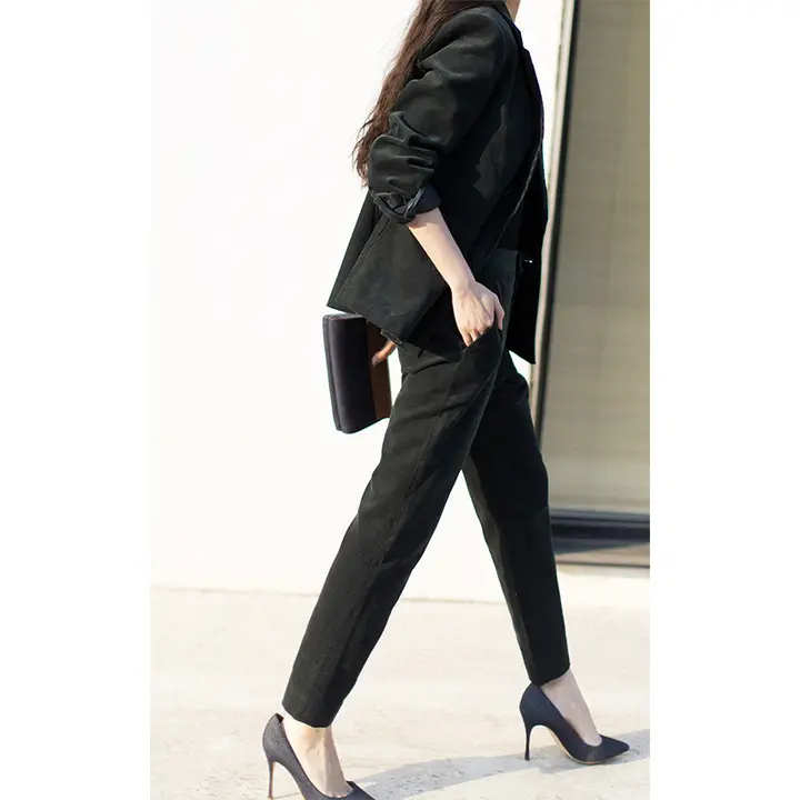 シンプルで洗練された灯芯绒パンツ【通勤・カジュアル・スタイリッシュ】（セットアップ対応）