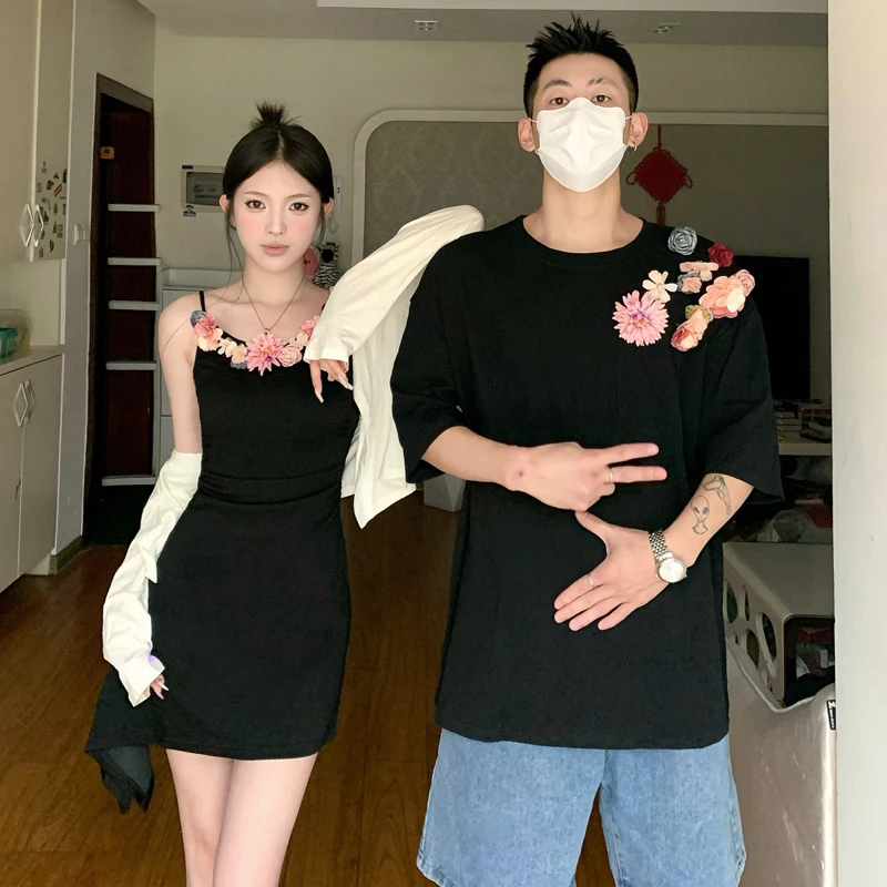 祭りデート向けのカップル用夏用Tシャツとワンピースセット：デザイン性と季節性を両立