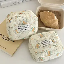 ウサギデザインのフラワープリント生理用品収納ポーチ【旅行用・小さめサイズ】
