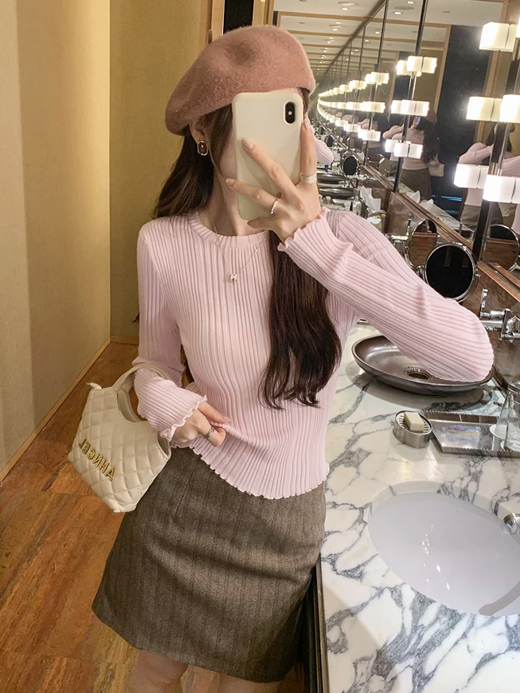 大人可愛い服 40代コーデ｜フリルトップスの自然な美しさを徹底解説