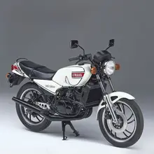 バイク模型【ミニチュア・組み立て式・ヤマハRZ250・一九八〇年モデル】