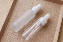 マットガラス製スプレーボトル【アルコール対応・細霧タイプ・30ml／50ml・携帯用】

