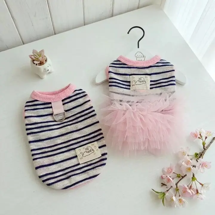 可愛らしいデザインのペット用春夏用服【ストライプ・通気性・背心スタイル】