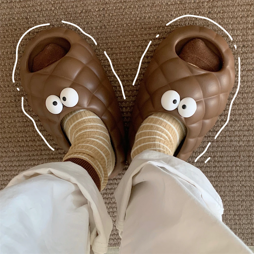 つま先パッドとは？EVA製の厚底スリッパが足の疲れを和らげる仕組みと実際の効果