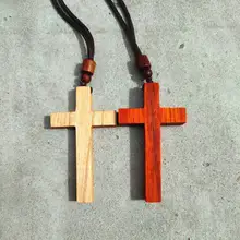 復古調の桃木製十字架ネックレス【男女兼用・個性的なデザイン】