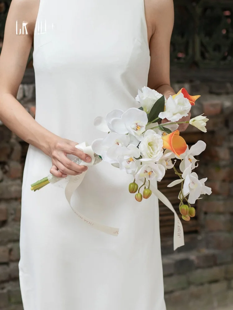 結婚花束を選ぶときに、何が本当の「高級感」を生み出すのか？