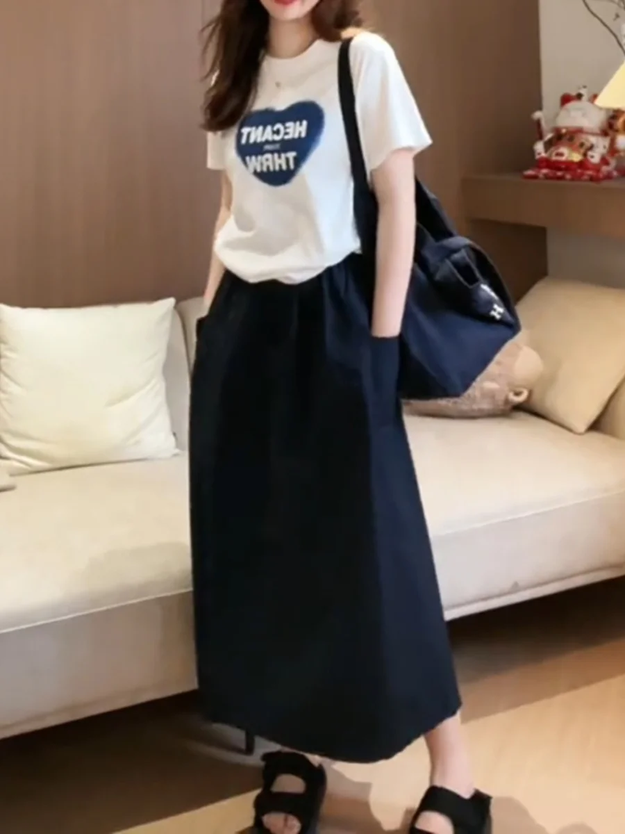 40代のネイビーパンツコーデで老けない着方を決めるには？